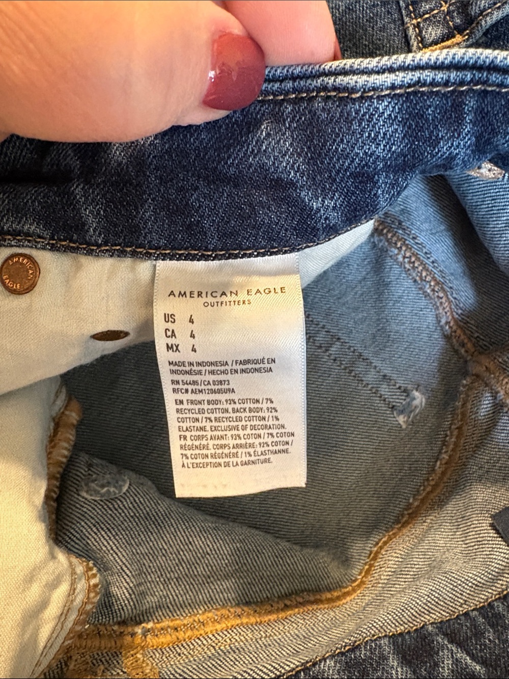 American Eagle High Rise Curvy Relaxed Denim Shorts 4 - Picture 9 of 9